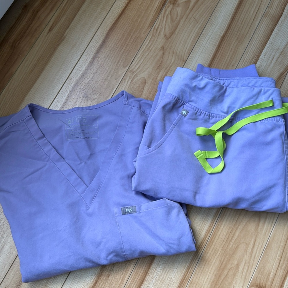 Figs Scrub Set